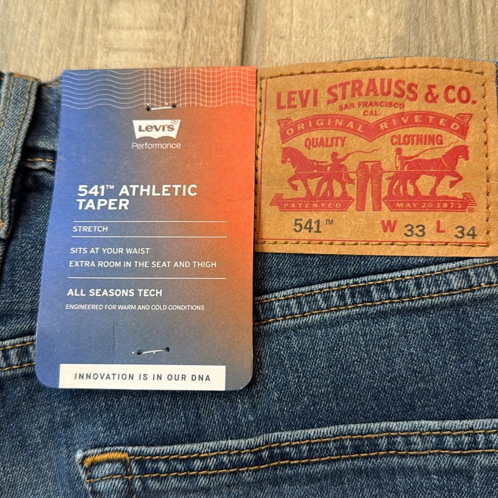 Levi's Men's Classic Blue Straight Jeans - Picture 8 of 11